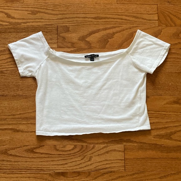 Kendall & Kylie off the shoulder crop top - Picture 1 of 3